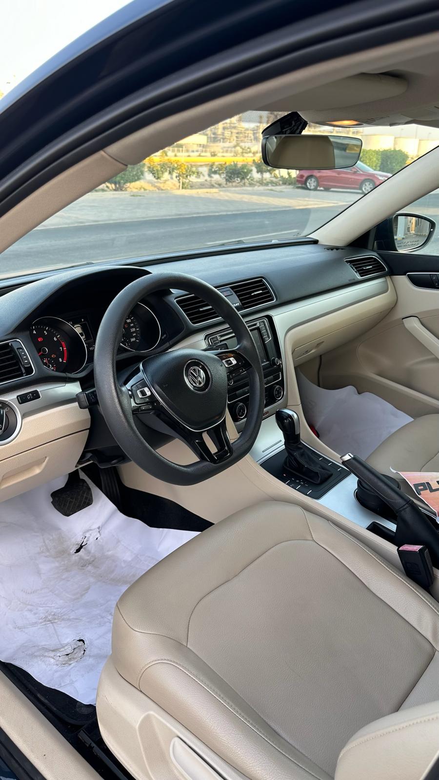 
								Volkswagen Passat 2018 full									