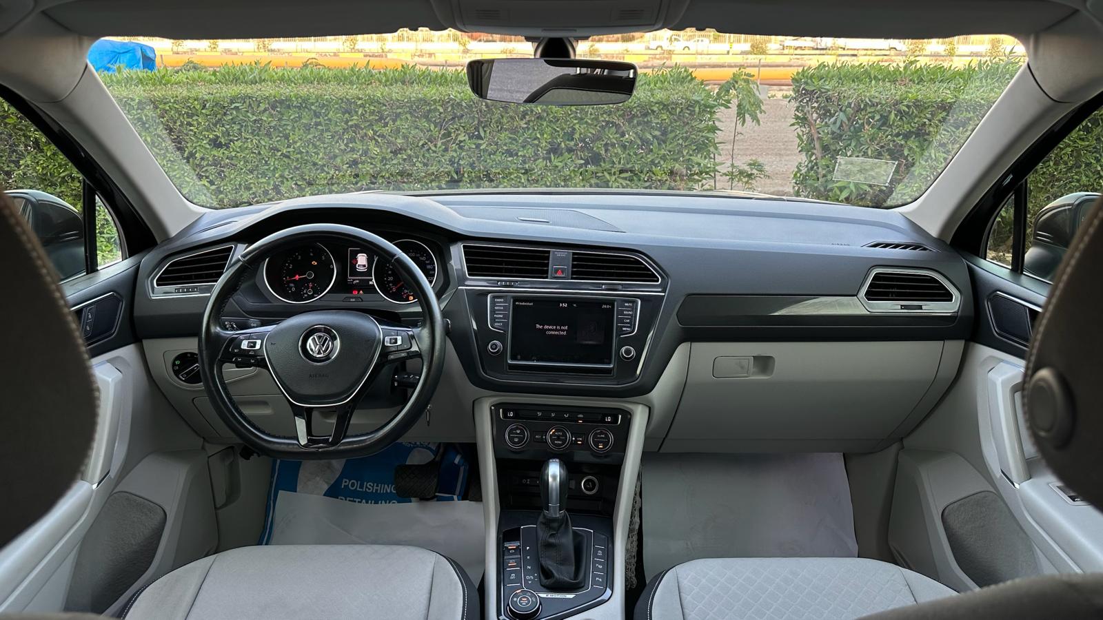 
								Volkswagen Tiguan 2017 full									