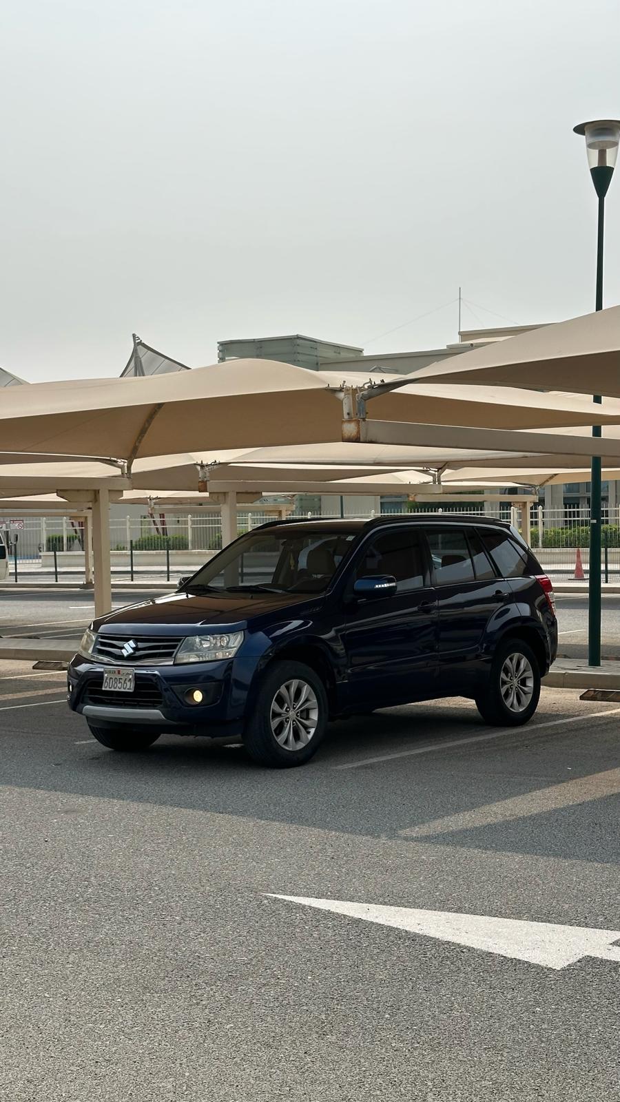 
								Suzuki Grand Vitara 2013 full									
