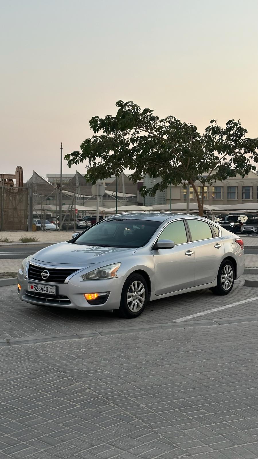 
								Nissan Altima full									