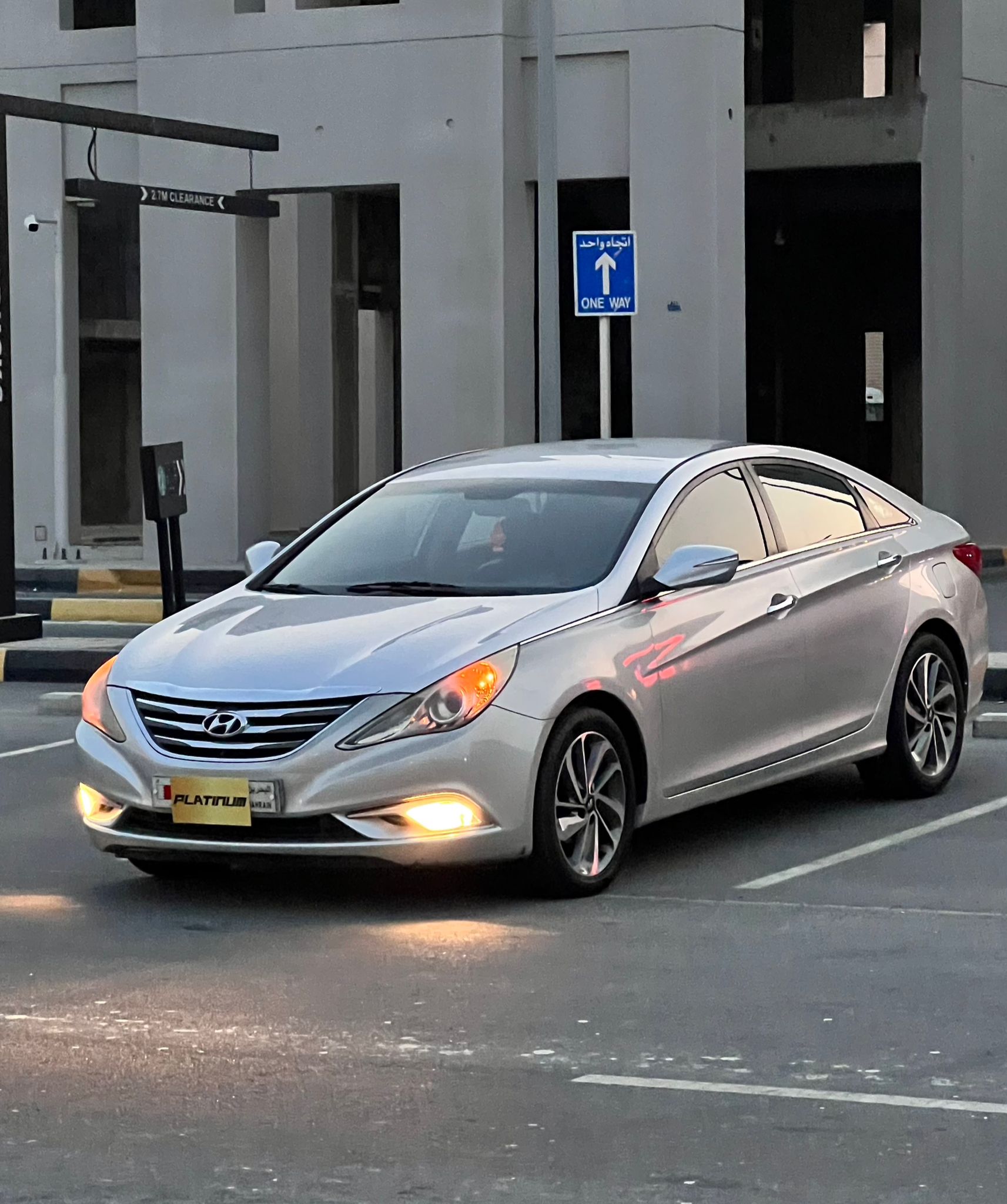 
								Hyundai Sonata full									
