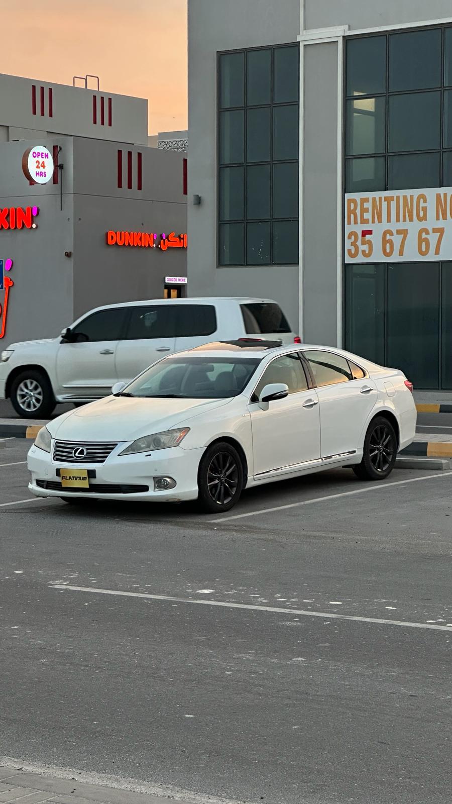 
								Lexus ES300 full									
