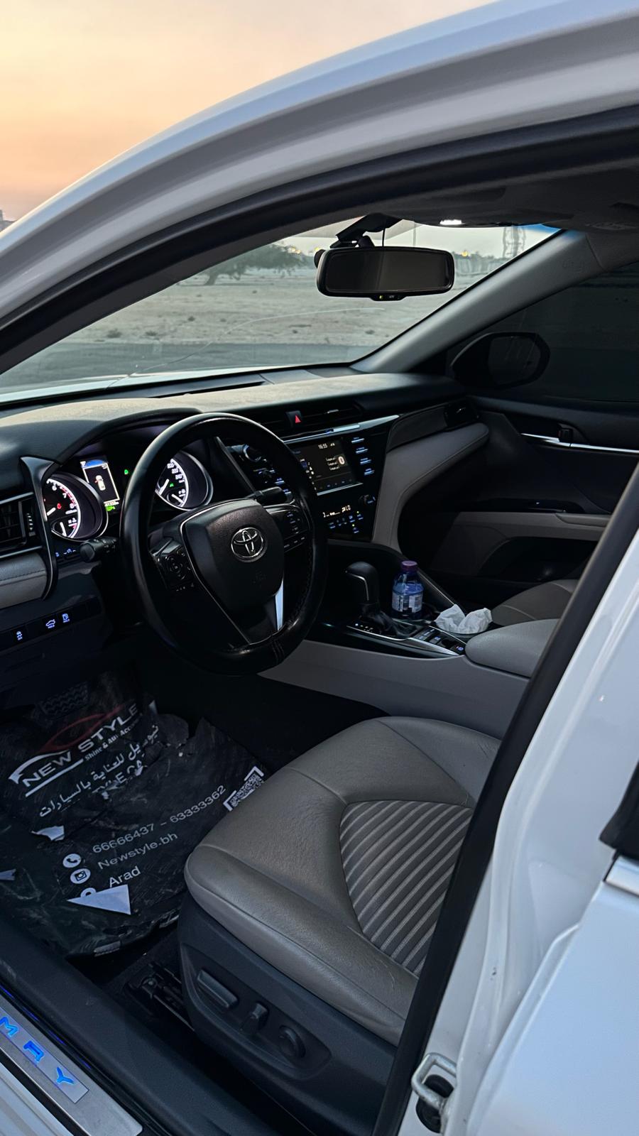 
								Toyota Camry SE full									