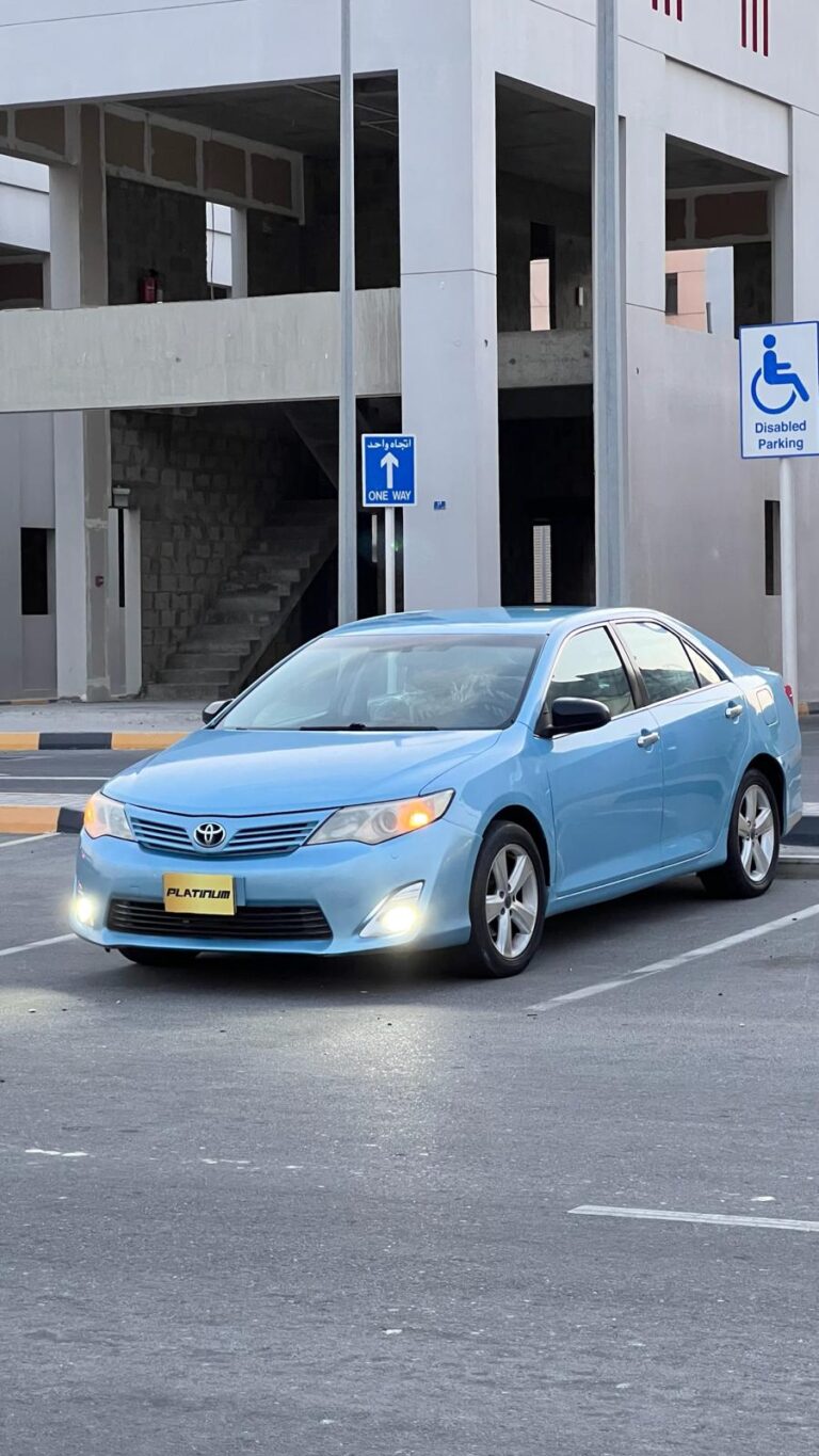 TOYOTA CAMRY
