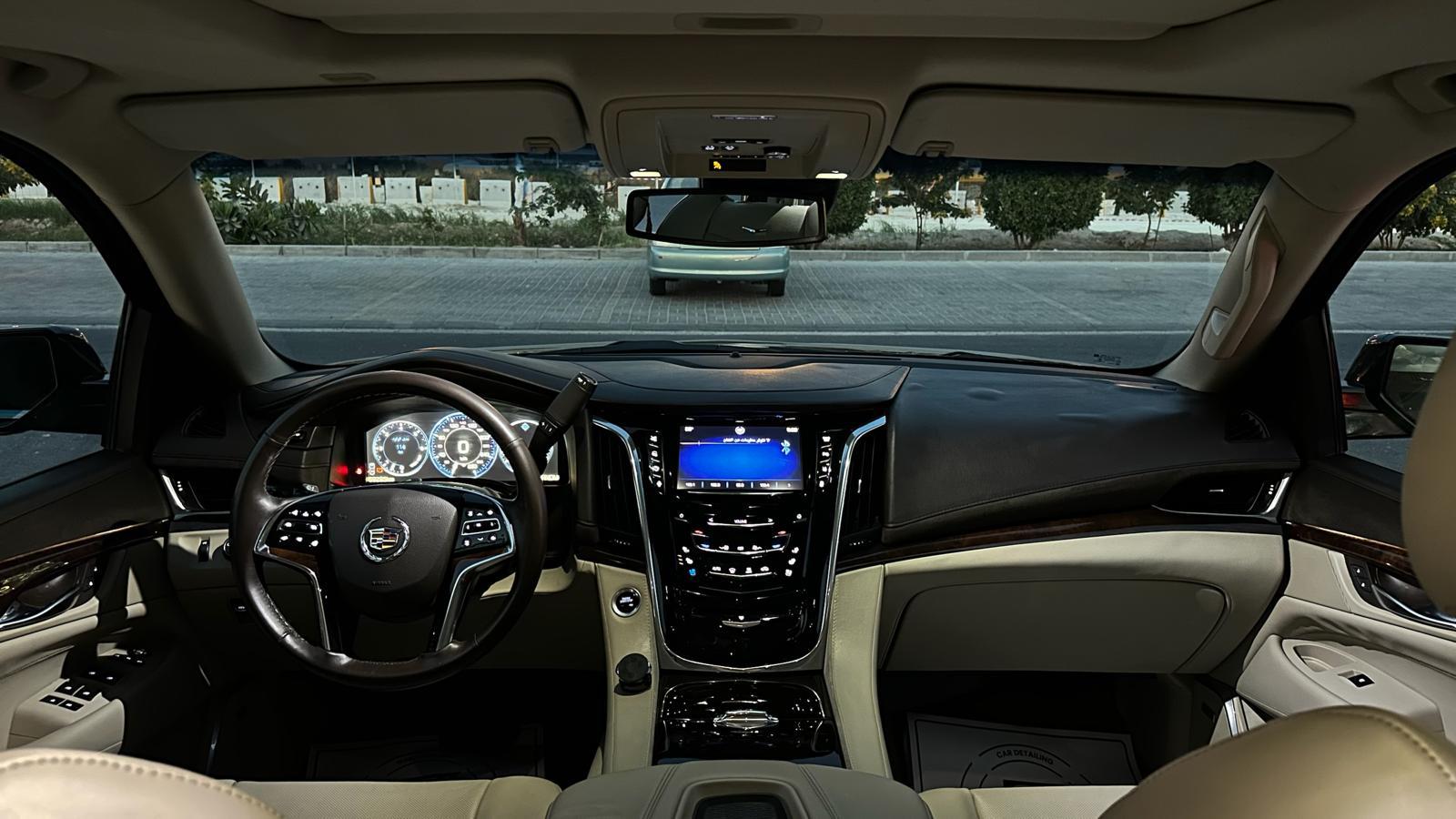 
								Cadillac Escalade 2015 full									