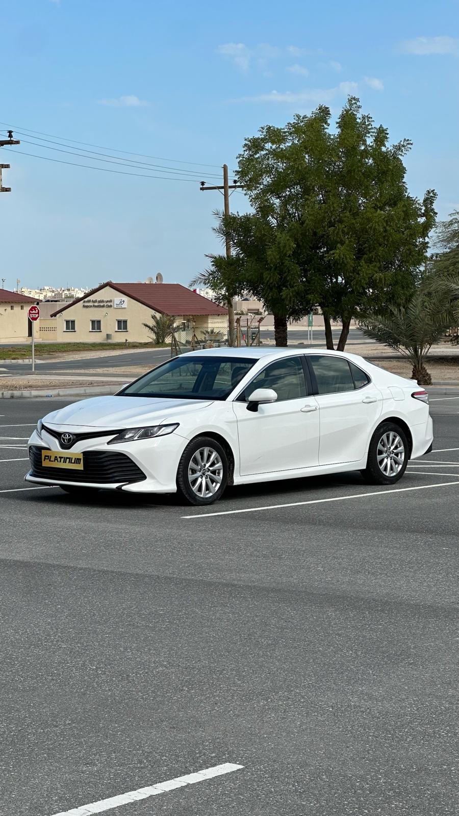 
								Toyota Camry LE full									