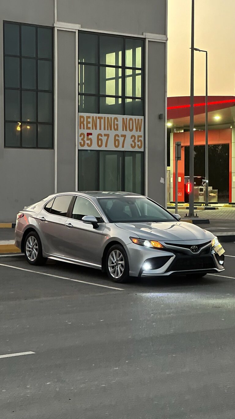 Toyota Camry SE