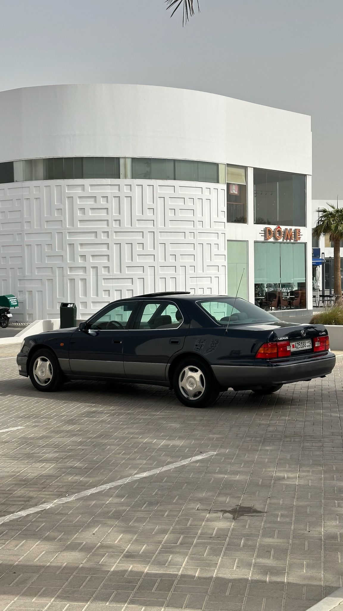 
								Lexus LS400 full									