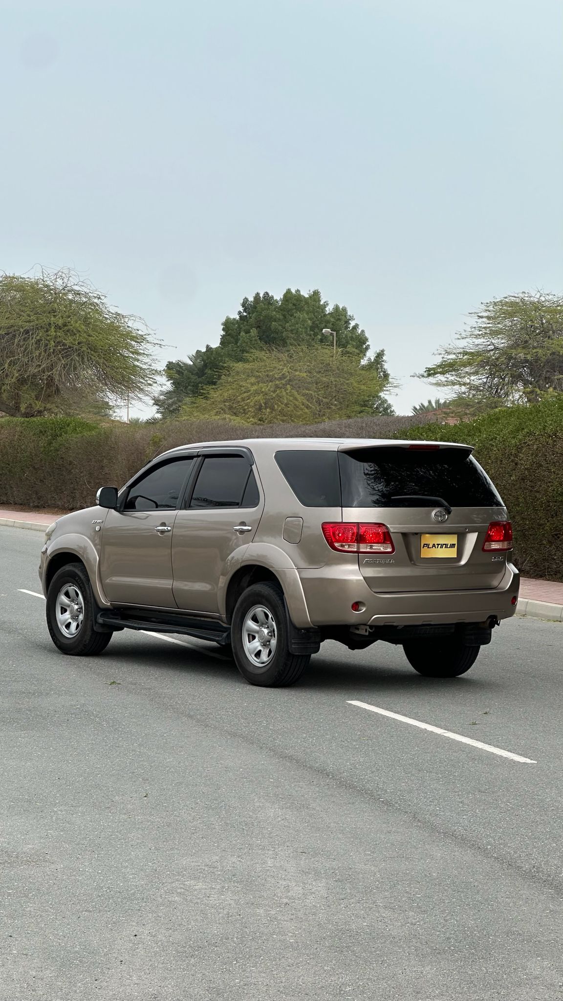 
								Toyota Fortuner full									