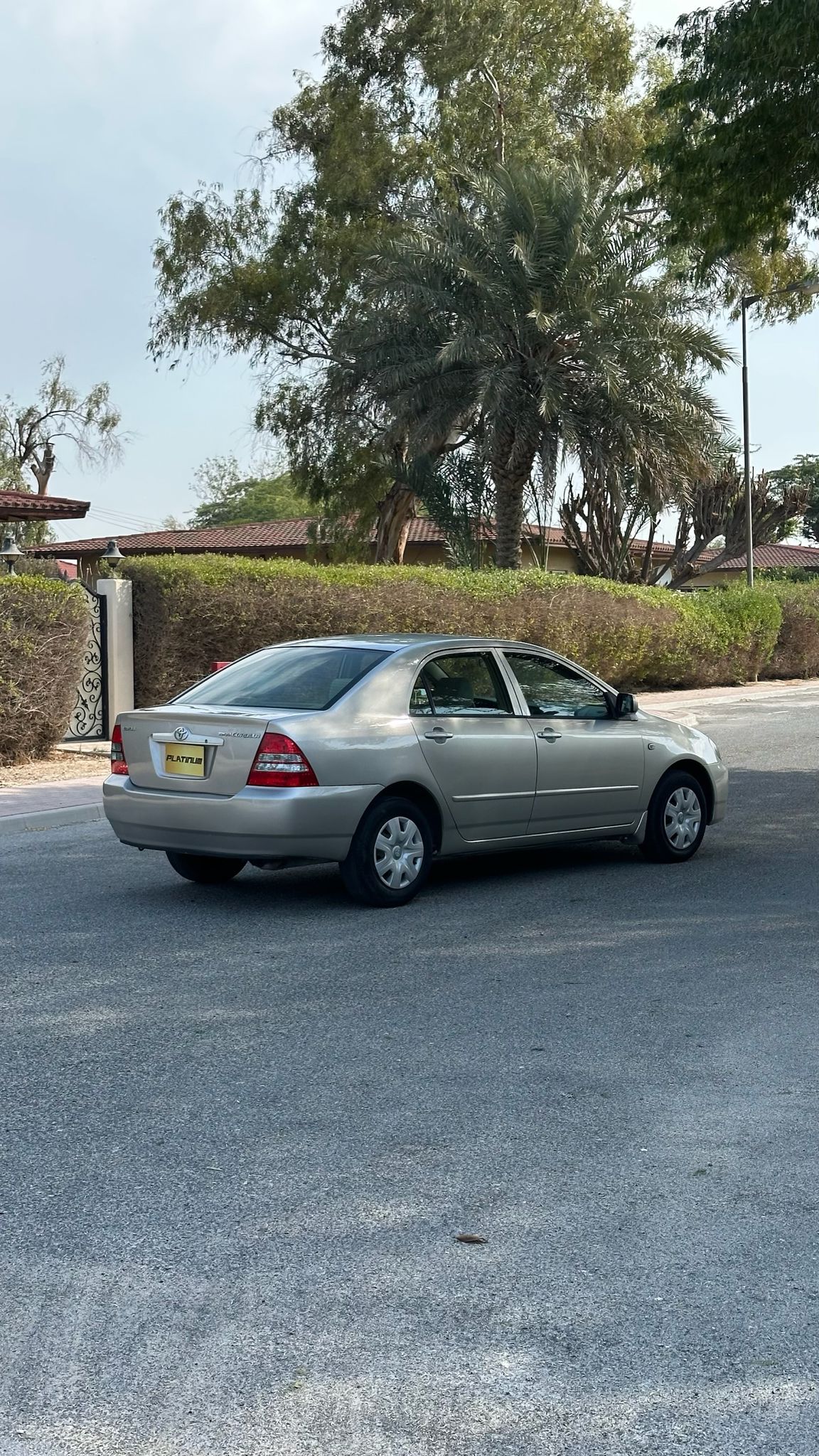 
								Toyota Corolla full									