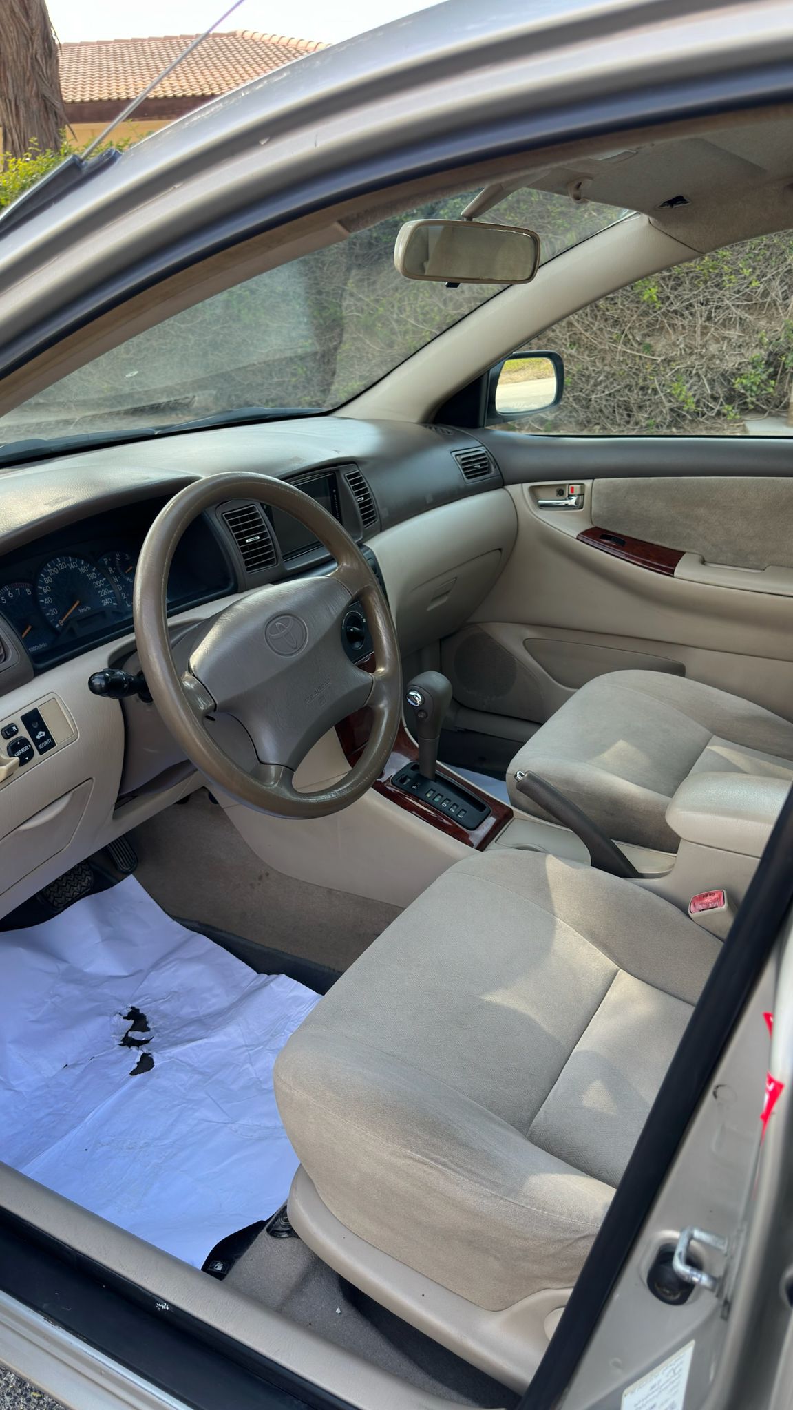 
								Toyota Corolla full									