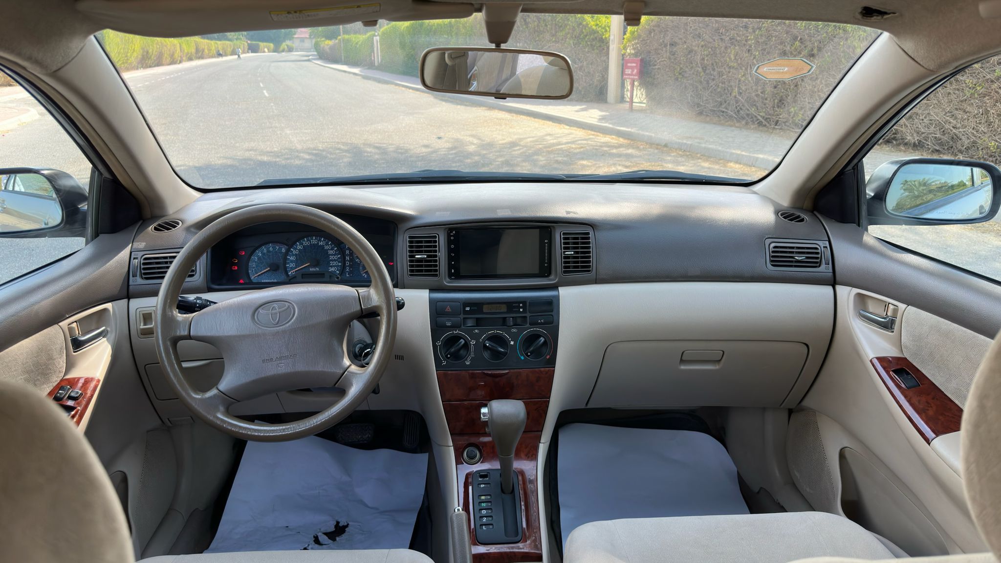 
								Toyota Corolla full									