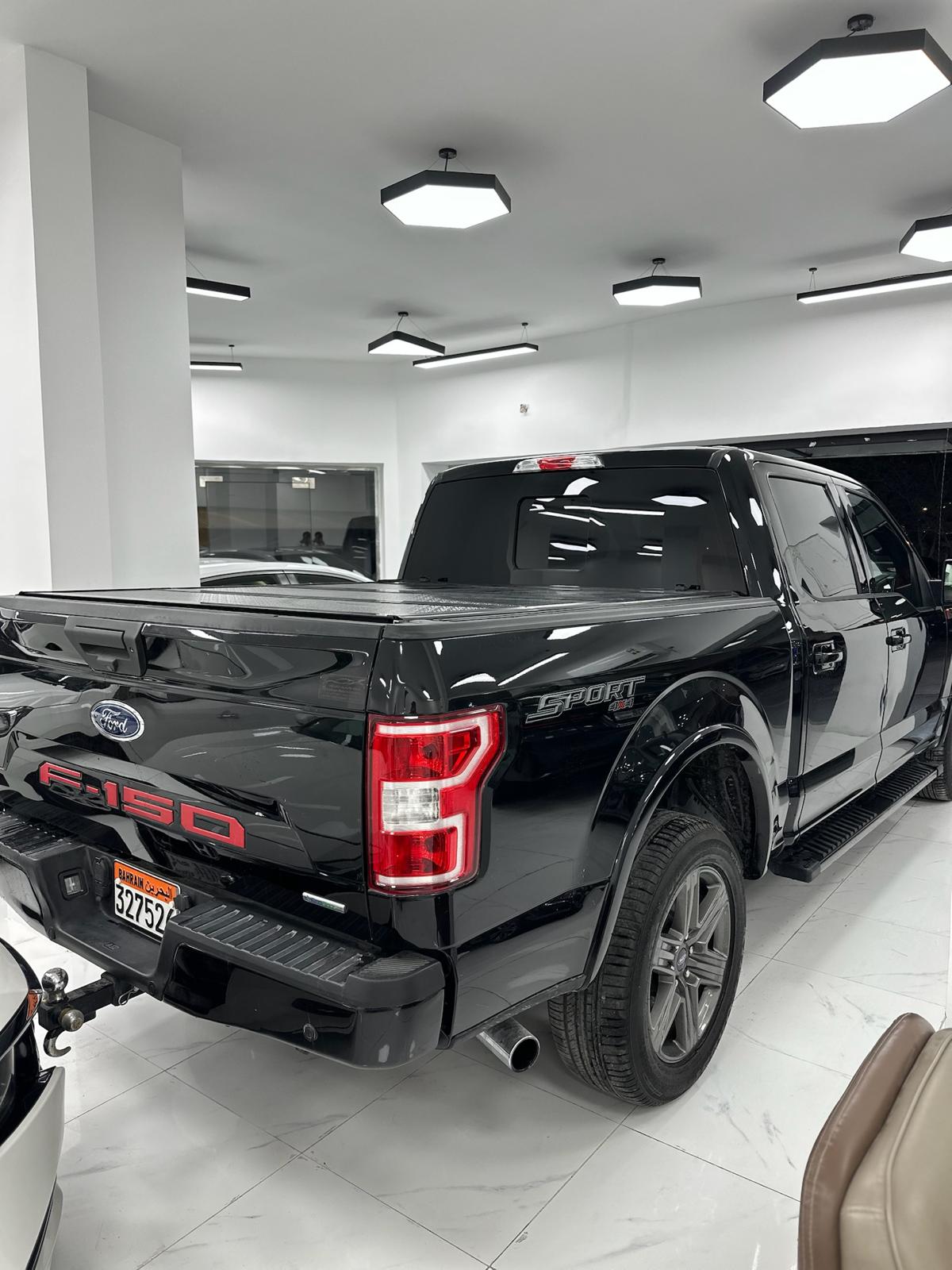 
								FORD F-150 full									