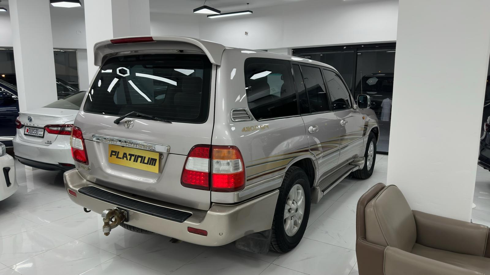 
								TOYOTA LAND CRUISER full									