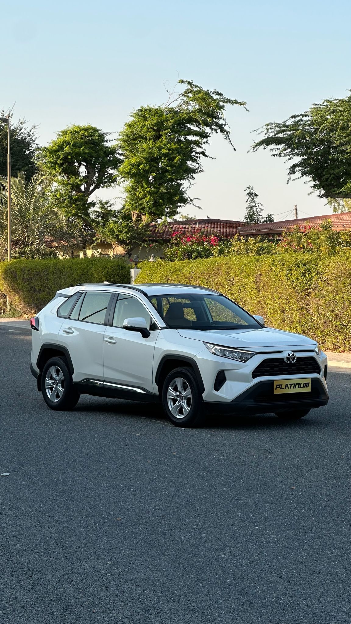 
								TOYOTA RAV4 full									