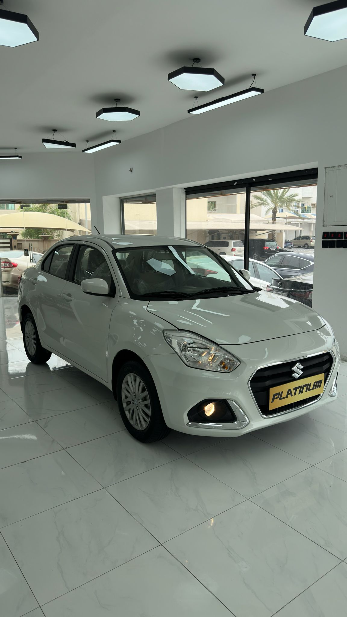 
								Suzuki Dzire full									