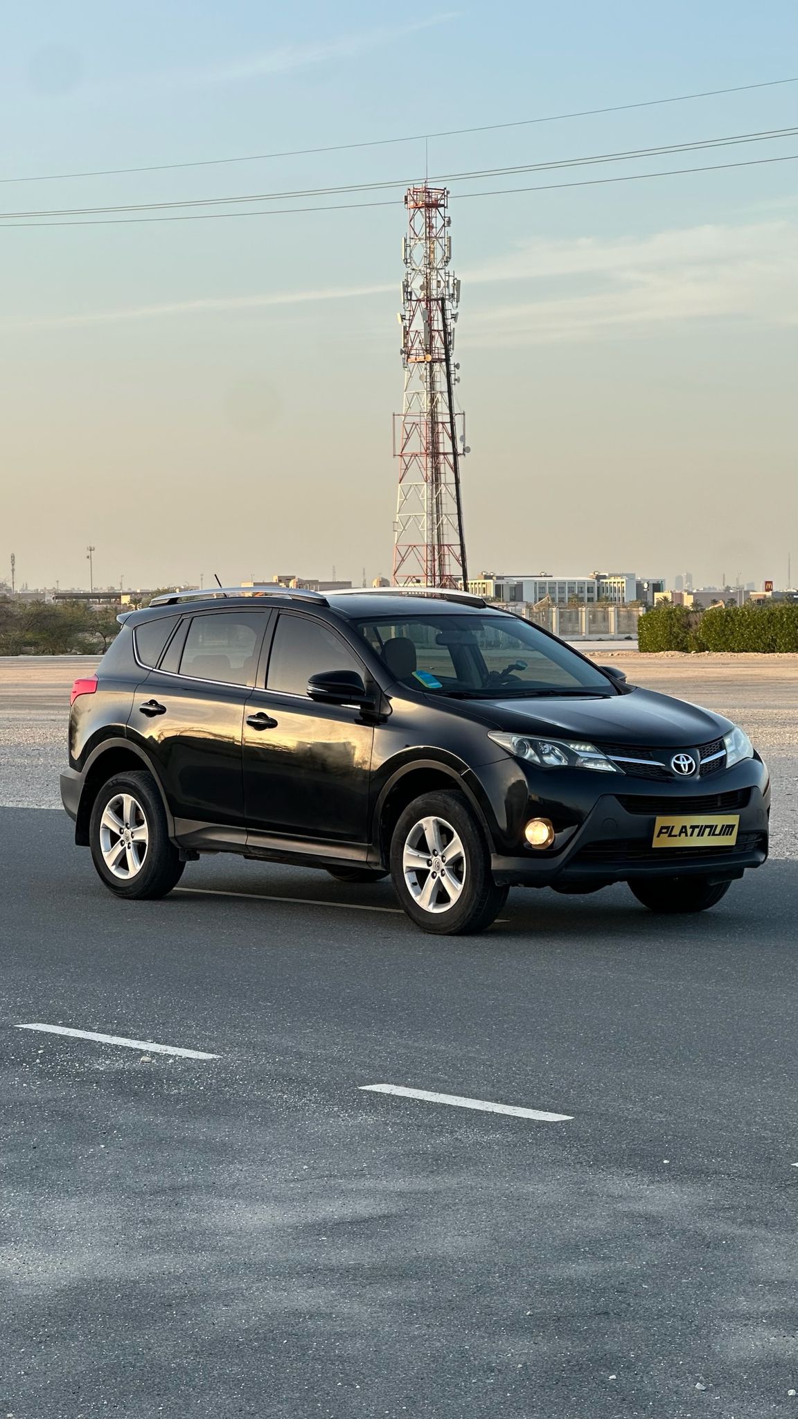 
								Toyota RAV4 full									