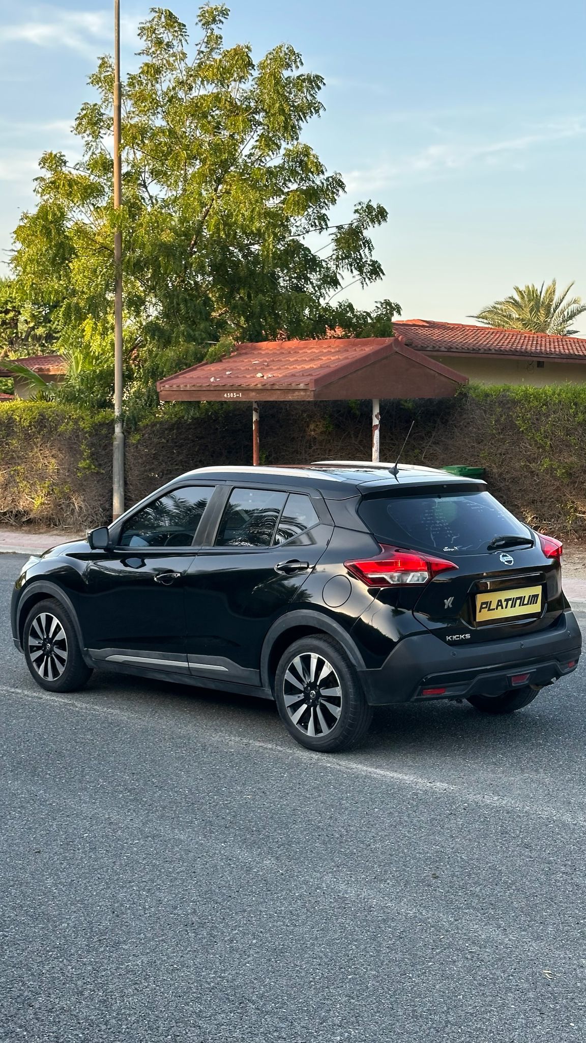 
								Nissan Kicks full									