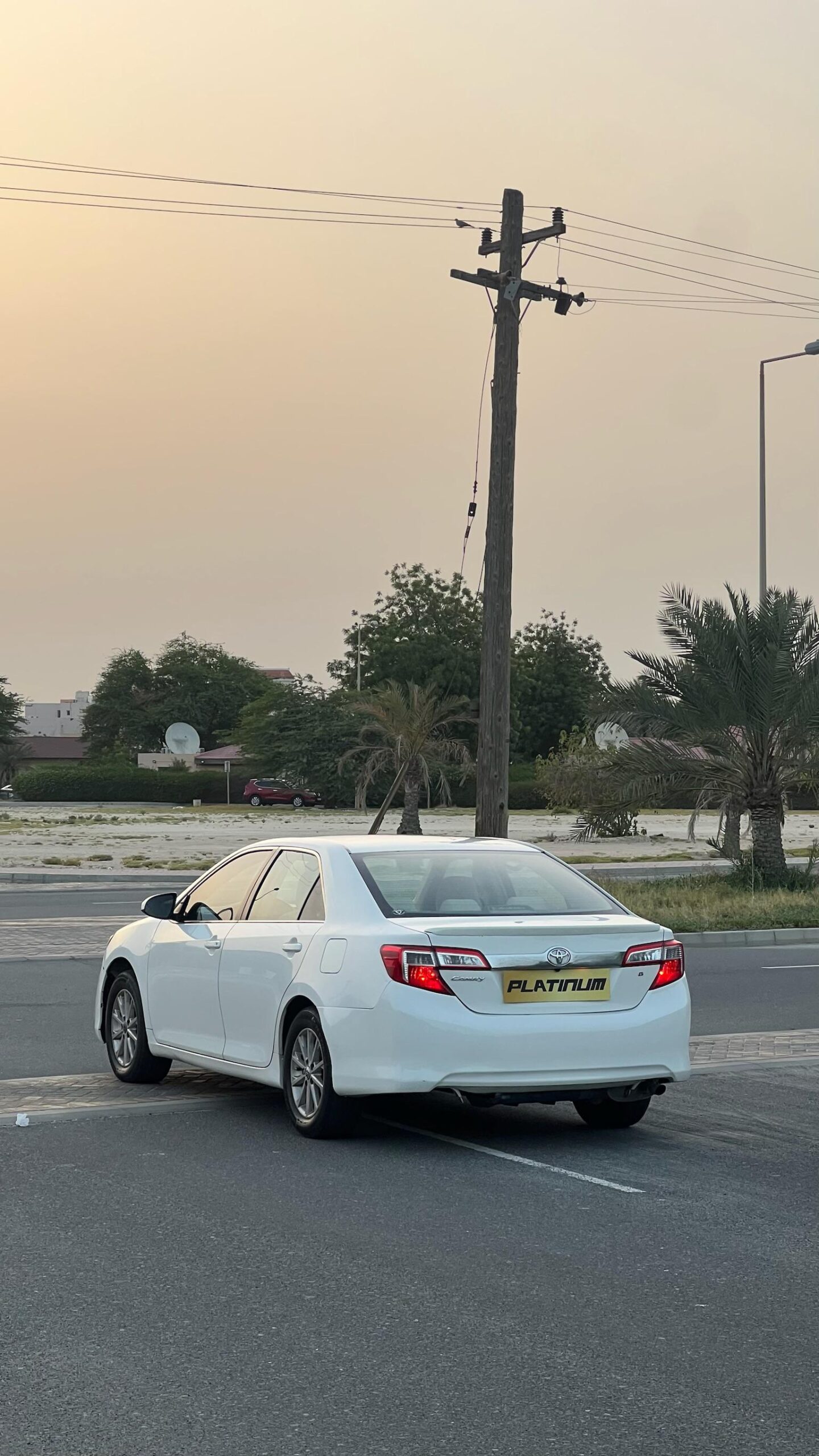 
								TOYOTA CAMRY full									