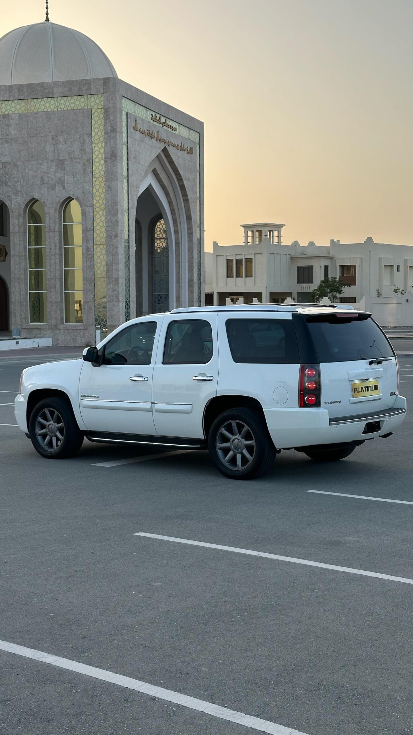 
								GMC DENALI full									