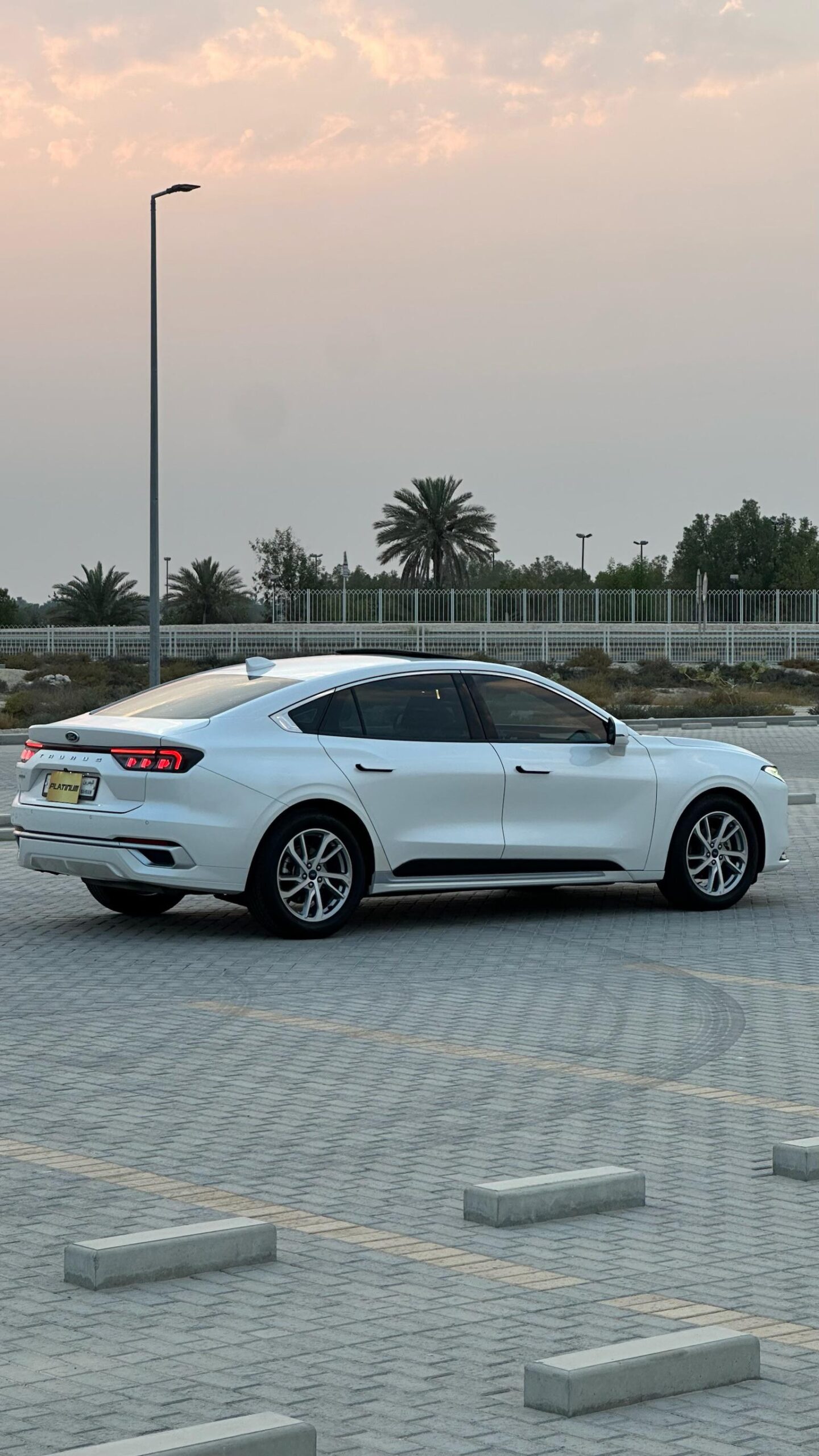 
								Ford Taurus 2023 full									