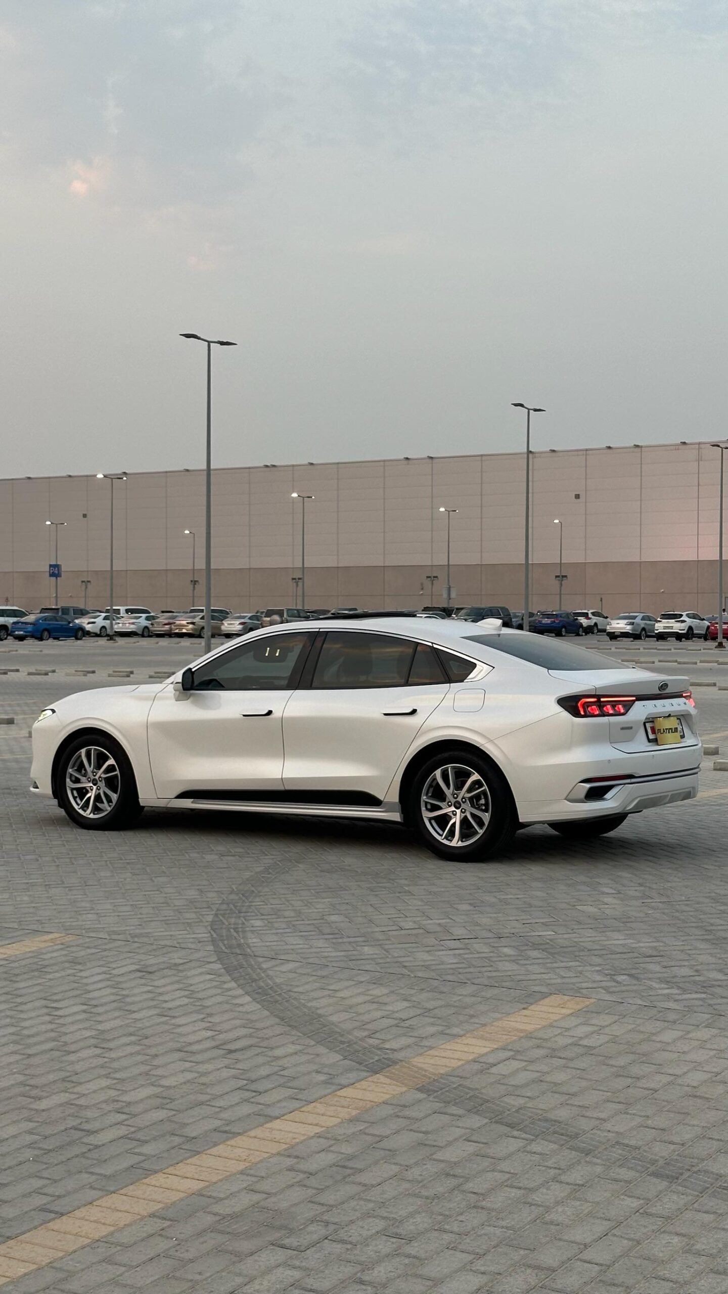 
								Ford Taurus 2023 full									