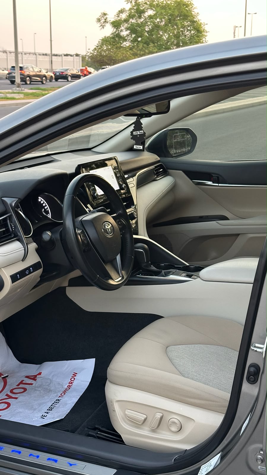 
								Toyota Camry 2023 full									