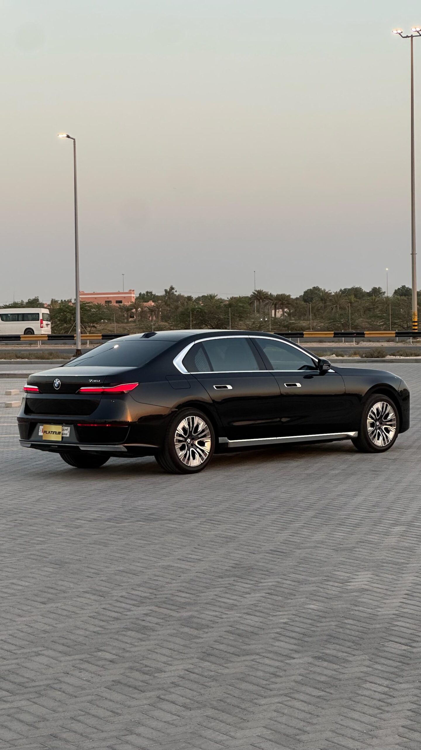 
								BMW 735I full									