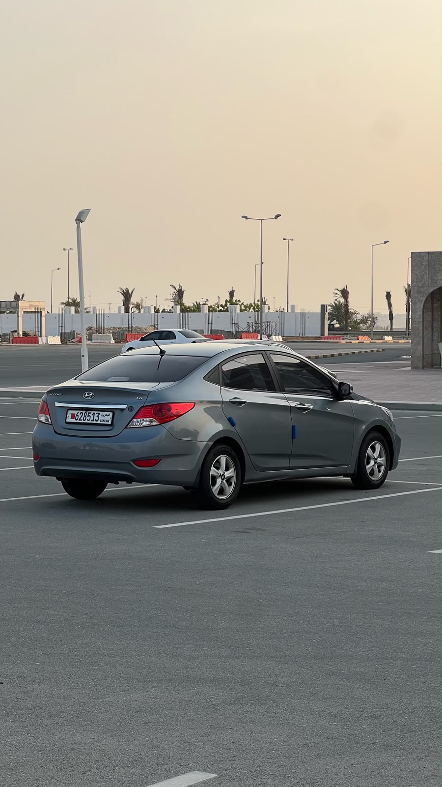 
								HYUNDAI ACCENT full									