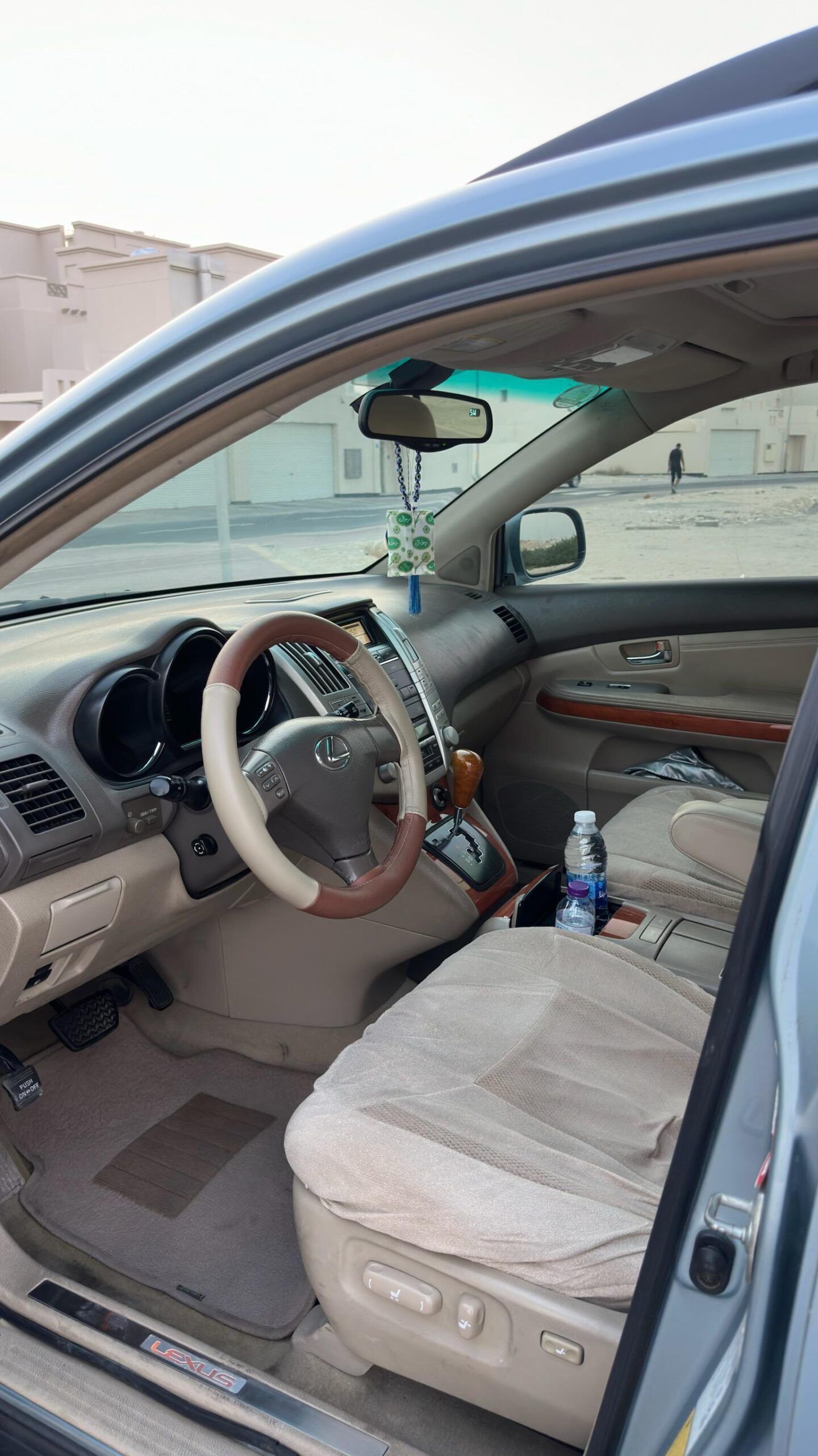 
								lexus RX330 full									