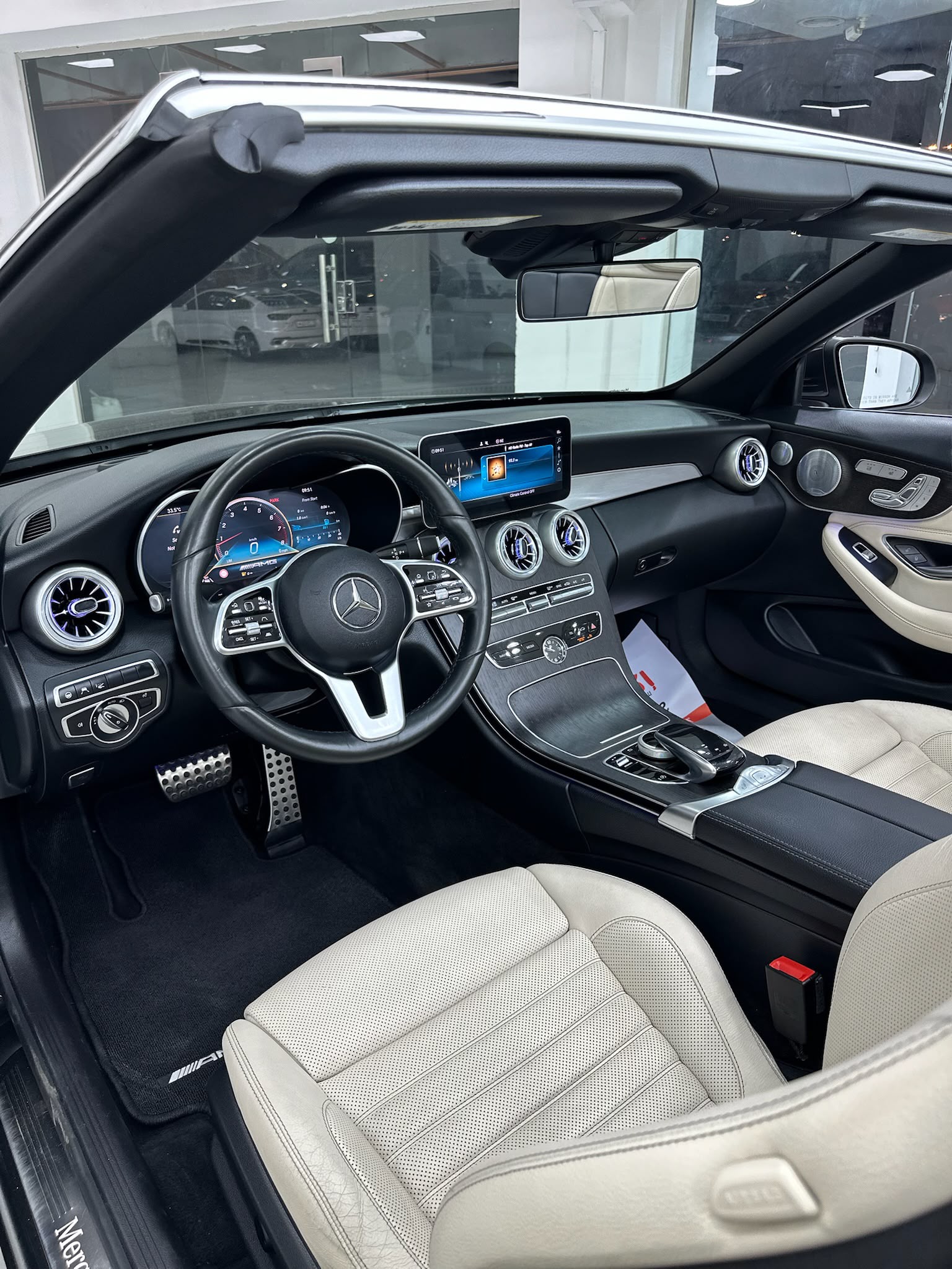 
								Mercedes-Benz C200 full									