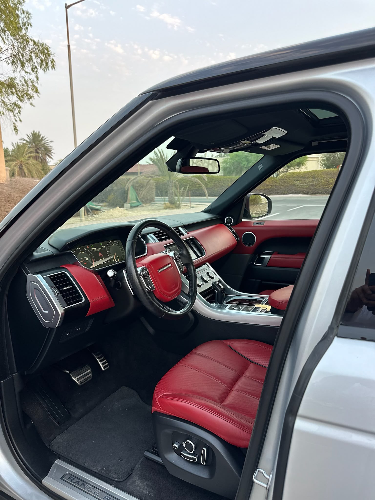 
								Range Rover Sport Supercharged 2016 full									