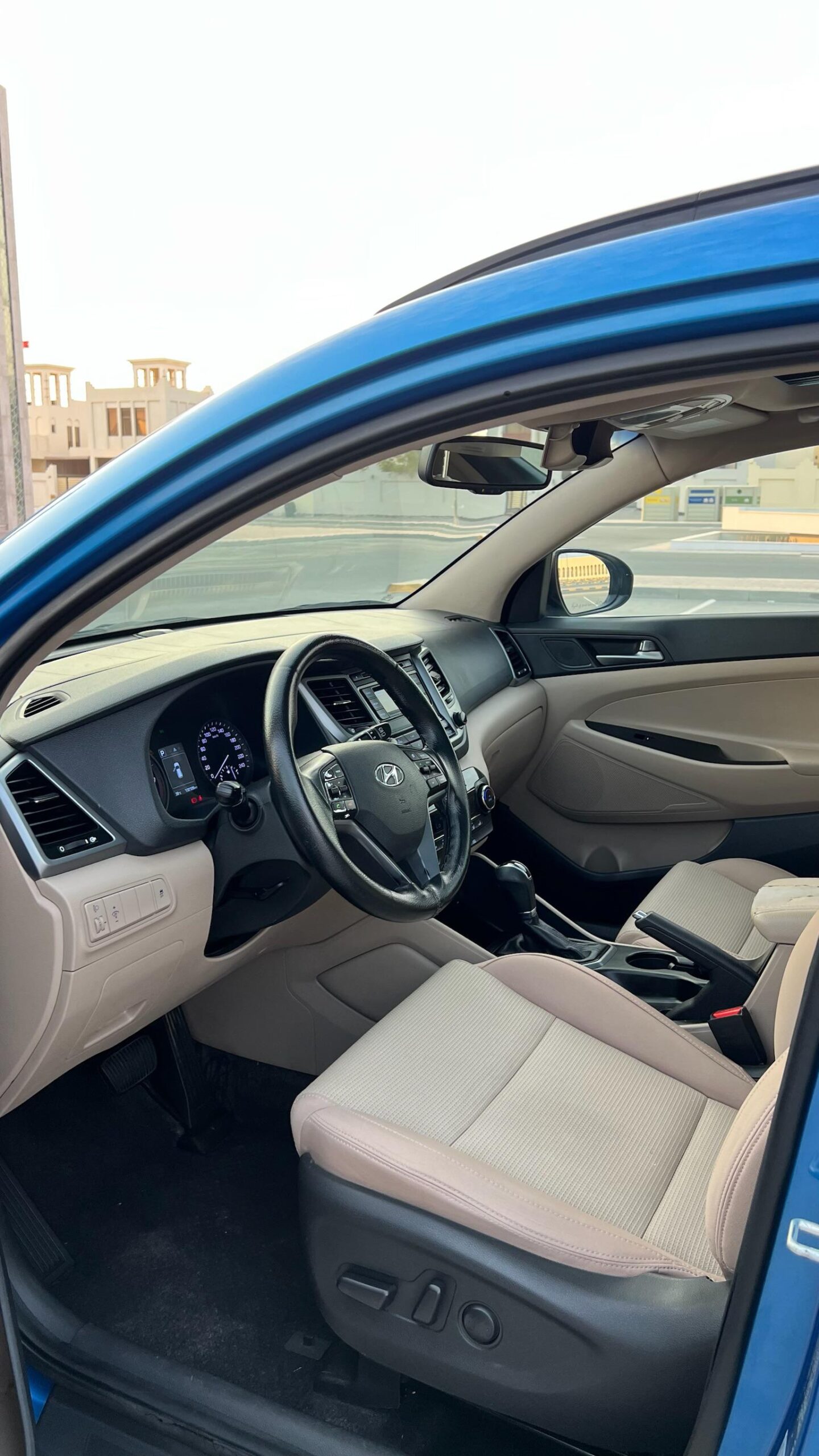 
								HYUNDAI TUCSON 2017 full									