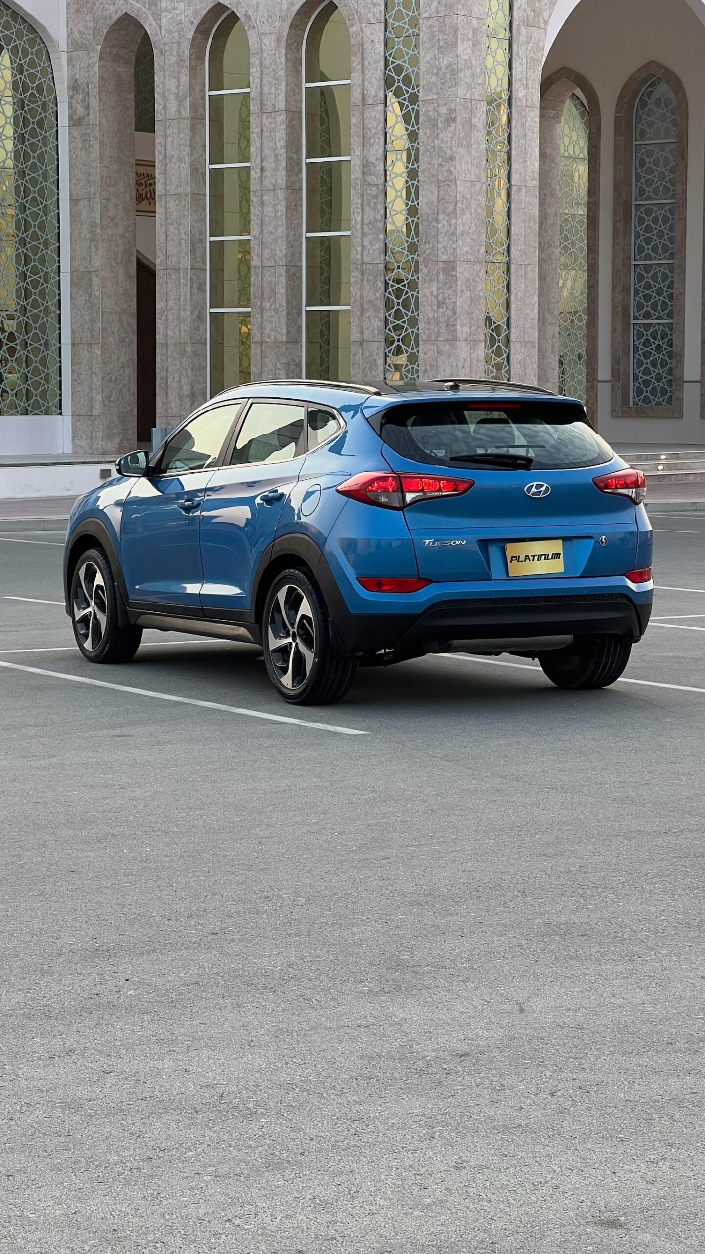 
								HYUNDAI TUCSON 2017 full									
