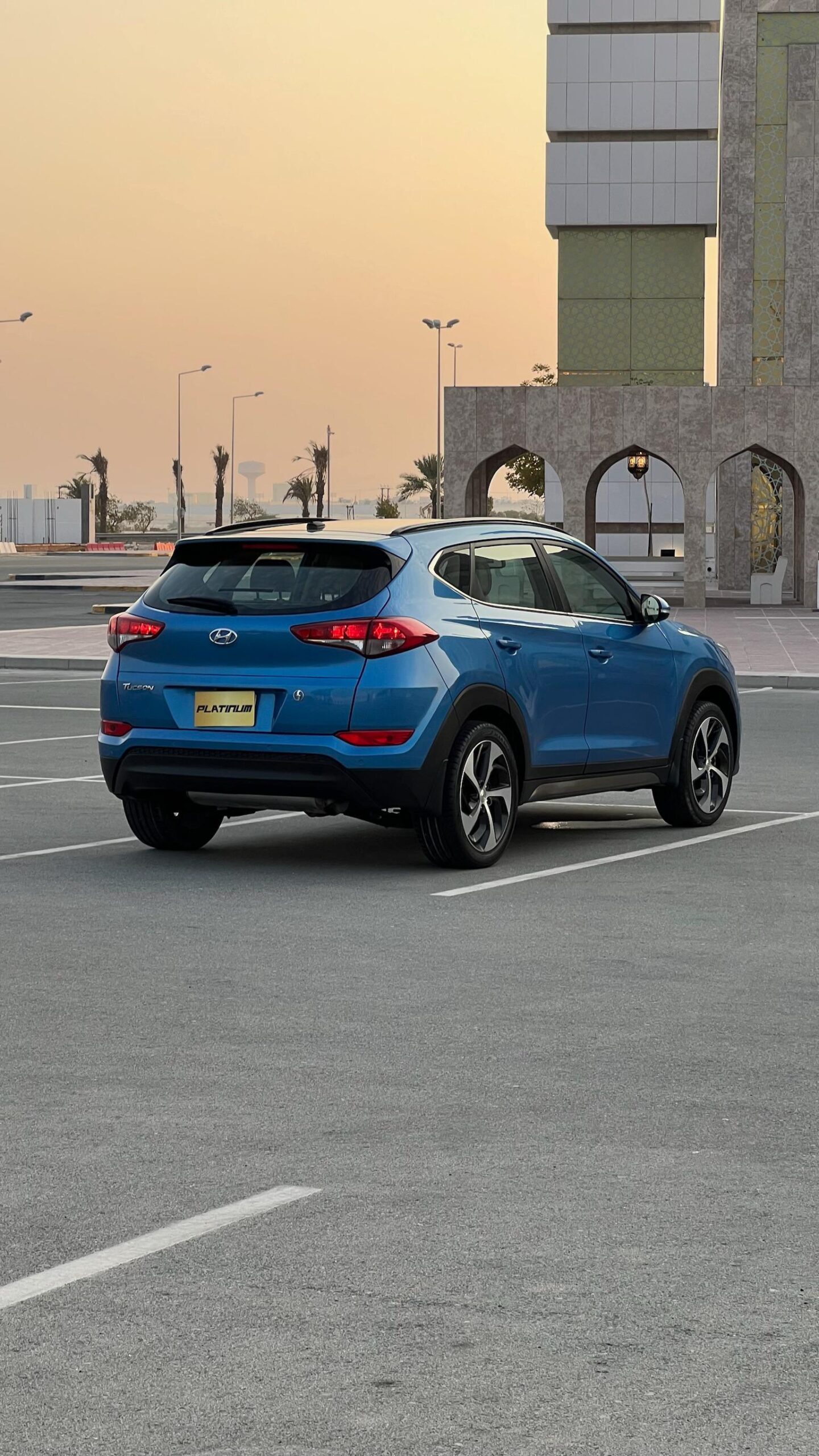 
								HYUNDAI TUCSON 2017 full									