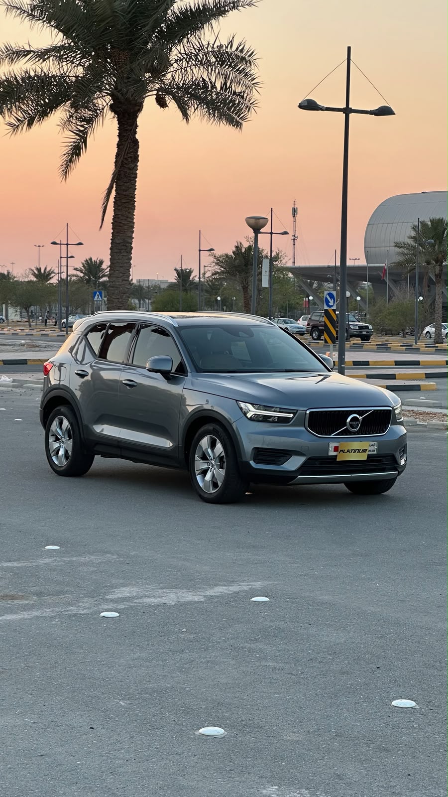 
								Volvo CX40 full									