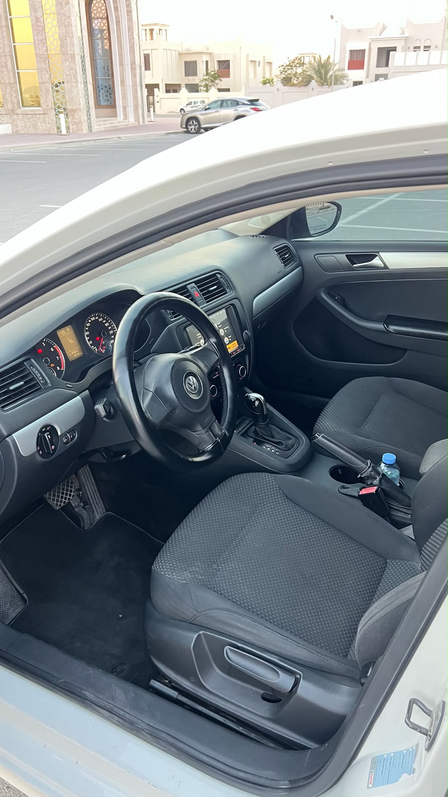 
								VOLKSWAGEN JETTA full									