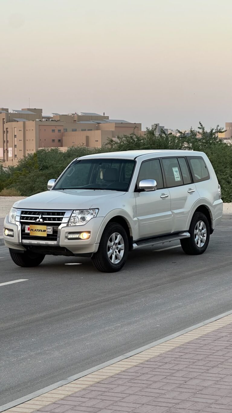 MITSUBISHI PAJERO  2020