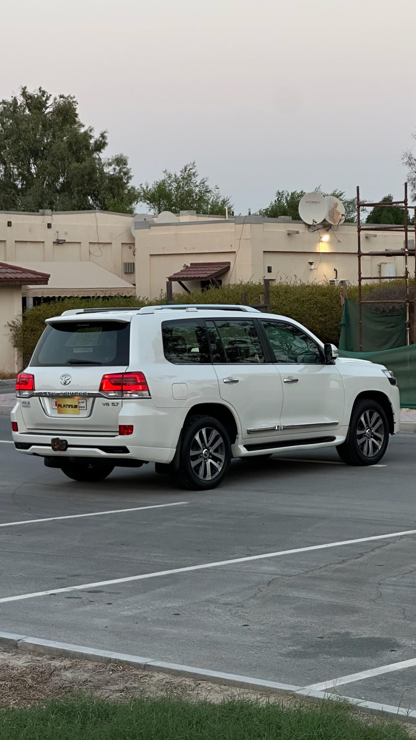 
								TOYOTA LAND CRUISER 2017 full									