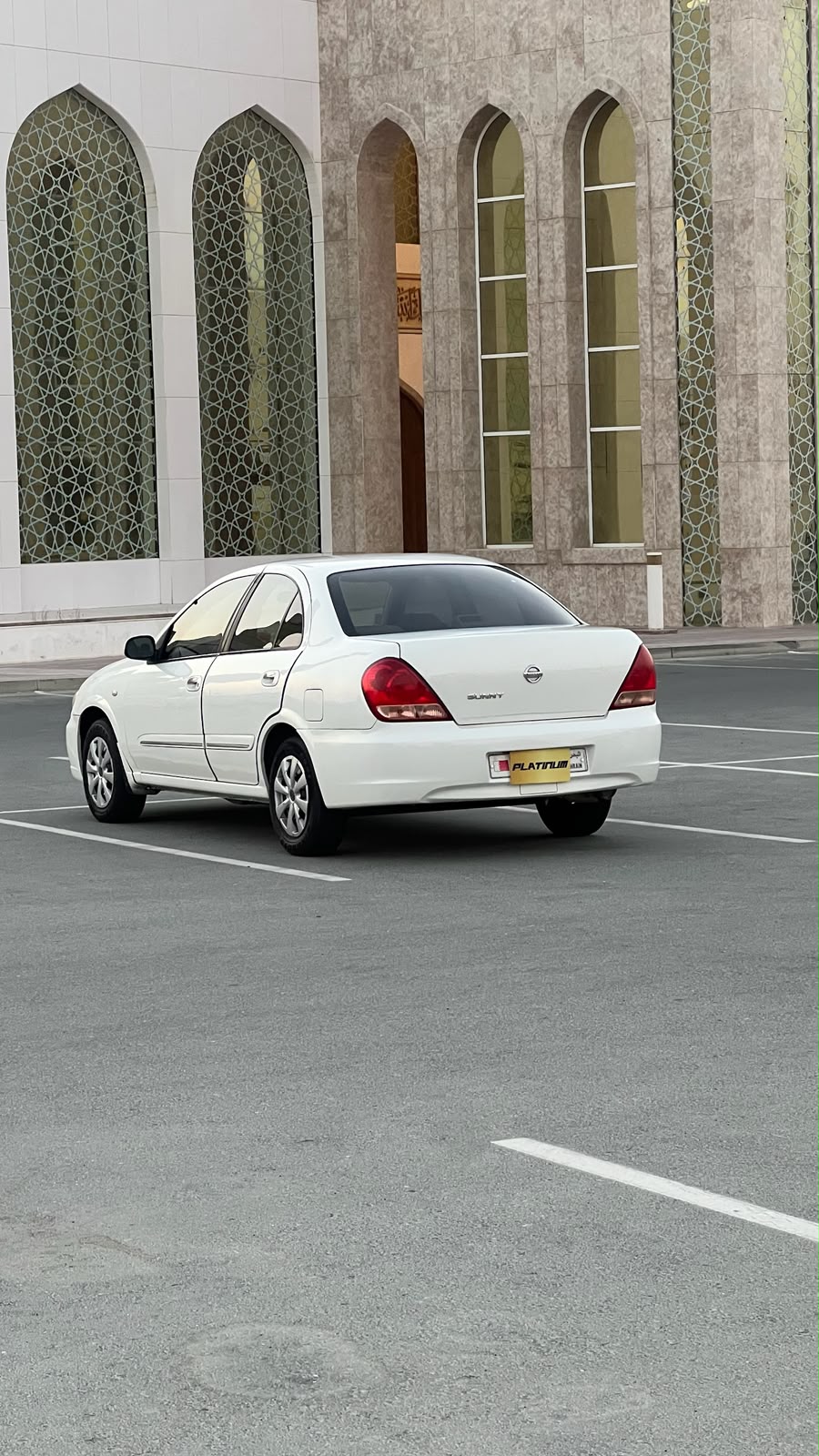 
								NISSAN SUNNY 2010 full									