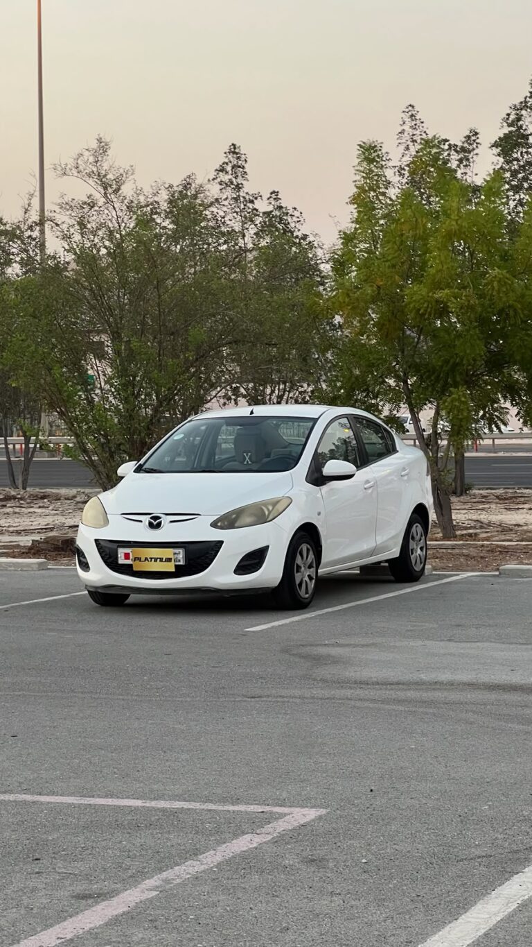 MAZDA 2 2012